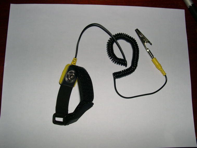 12. Antistatic wrist band with aligator clip.jpg
