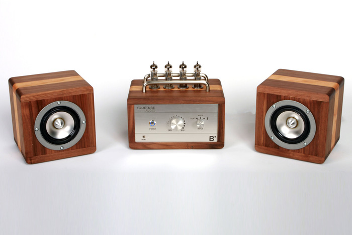 Bluetooth_tube_amp_2speakers.jpg