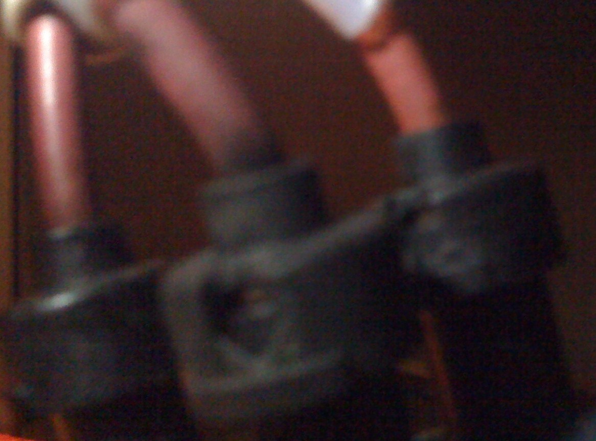 Center HV cable with burned mark.JPG