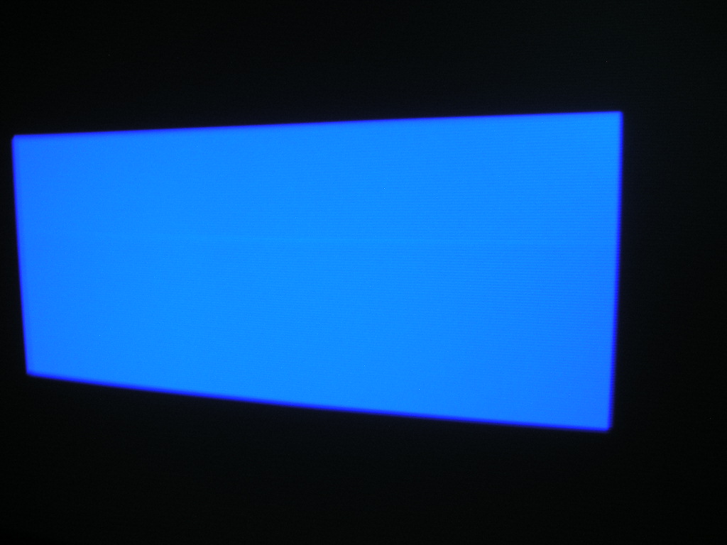 line is on blue screen.JPG