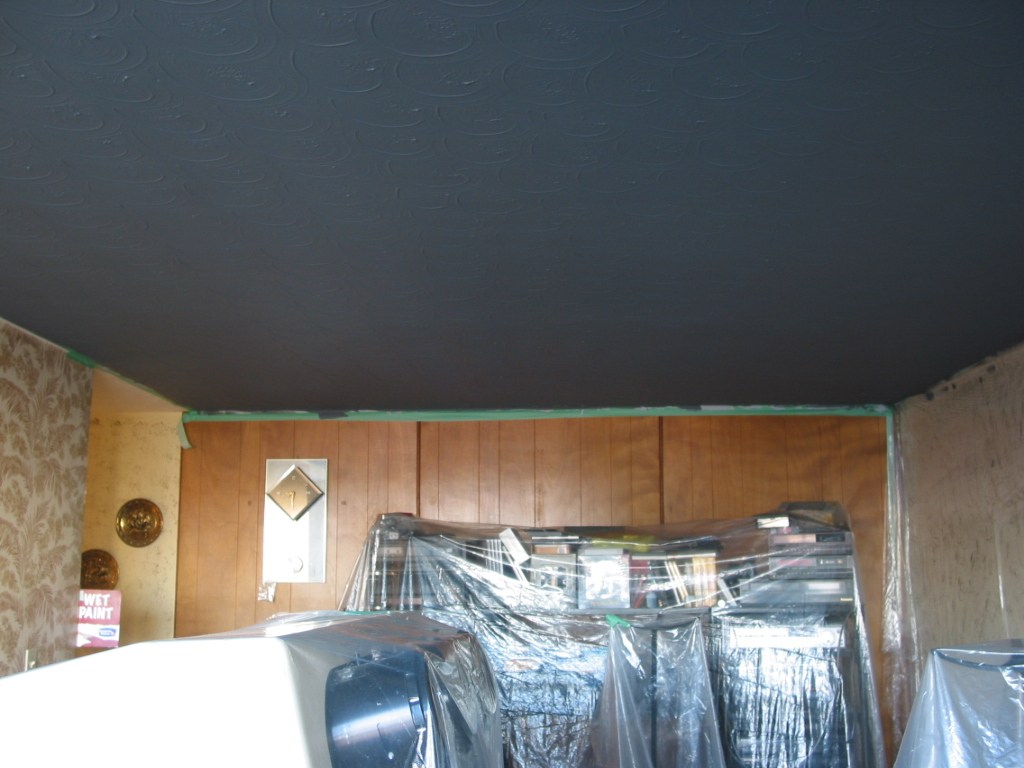 LivingRoomMedGrey4443.jpg