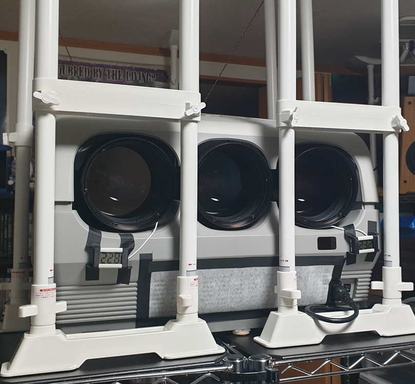 projector_front.jpg