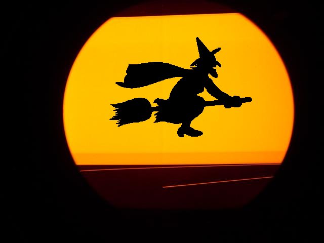 sta41212_small_207witch.jpg